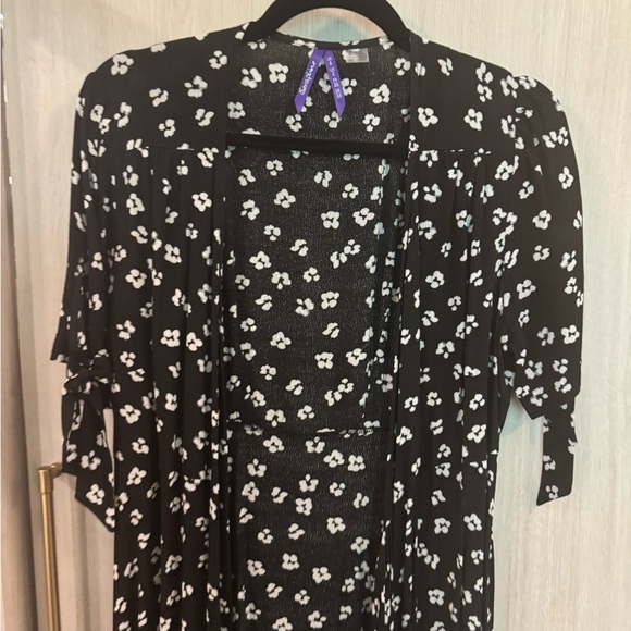 Seraphine Black Midi Wrap Maternity Dress - Picture 3 of 5